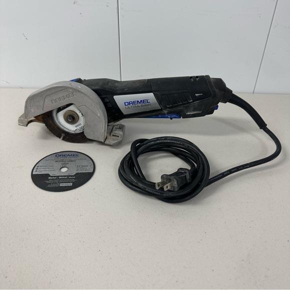 Dremel Other - Dremel Ultra Saw 7.5 Amp 4" Compact Saw w/ Blades